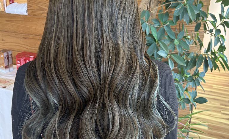 イヤリングカラー